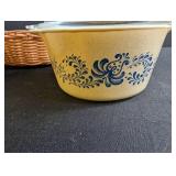 Vintage Pyrex Casserole Dish Set With Lids & Basket