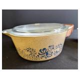 Vintage Pyrex Casserole Dish Set With Lids & Basket