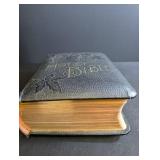 Vintage Holman Holy Bible Family Presentation Edition 1983