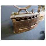 Antique Flat Iron Lot Akron Lamp Co Diamond Iron