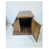 Oak Magazine Rack End Table 21.5in H X 21in W X 21.5in D