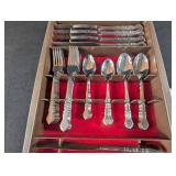 Oneida Lyon Stainless Flatware Set With Case