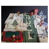 Vintage Christmas Table Linens & Decor Mixed Lot