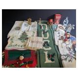 Vintage Christmas Table Linens & Decor Mixed Lot