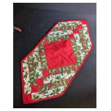 Vintage Christmas Table Linens & Decor Mixed Lot