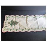 Vintage Christmas Table Linens & Decor Mixed Lot
