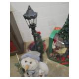 Santa, Lamp Post, Snowmen