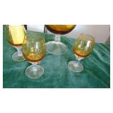 Amber Cruet Set, Stopper has a chip on top point.