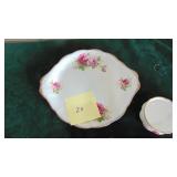 4 Pieces of Royal Albert American Beauty