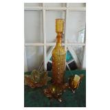 4-Vintage Amber Pieces