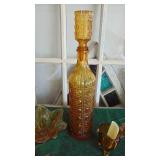 4-Vintage Amber Pieces