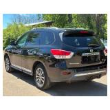 2013 NISSAN PATHFINDER SL *4x4 | 3RD Row Seating* (NO RESERVE)