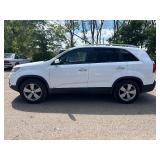 2013 KIA SORENTO EX *All Wheel Drive* (NO RESERVE)