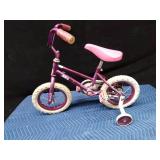 Little girls Magna bicycle with training wheels