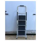 Metal Framed Fold up Step Ladder - 5ft