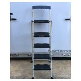 5ft - Metal Framed Fold Up Ladder