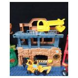 Jurassic park with Dinos - WORKS - Construction sight with crane and excavator - WORKS Fire station with cars