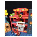 Jurassic park with Dinos - WORKS - Construction sight with crane and excavator - WORKS Fire station with cars