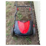 Yardworks Electric De-Thatcher