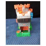 2005 Fisher Price Great Adventures fold & carry castle with hidden pathways inside and 2 turtle figurines