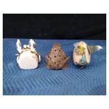 Metal pig birdhouse, metal pig and a metal frog