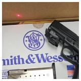 S&W SD40, 40SW, Crimson Trace Laser, 3 Mags