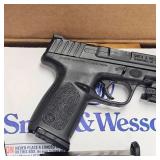 S&W SD40, 40SW, Crimson Trace Laser, 3 Mags