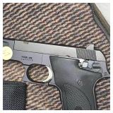 S&W 422, 22LR, Blued, 3 Mags, w/Gun Case