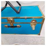 Foot Trunk and Folding Chair(no Key for trunk)