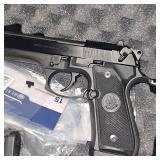 Beretta M9-22, 22LR, 2 Mags in Case