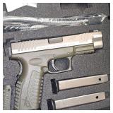 Springfield XDM40, 40SW, Stainless/Green, 3 Mags in Case