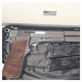 Springfield SA35, 9mm, 3 Mags in Case