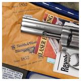 Smith & Wesson 617,K22,22LR, 4" Stainless in Case