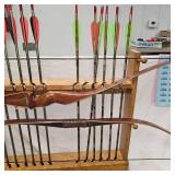 2 Recurve Bows with Arrows and STAND "Necedach","Missilite"
