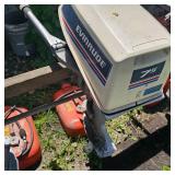 Evinrude 7.5 HP Outboard Engine with Gas Tank