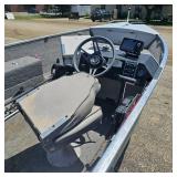 1989 Crestliner FishHawk, 17ft with 1989 60HP Motor