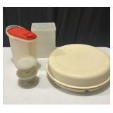 Misc Tupperware 5 PC Set with Lids