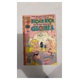 10 comic Books DC, Marvel, Richie Rich