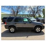 2005 FORD ESCAPE XLT *2 Owner | 4x4 | No Accidents Reported* (NO RESERVE)