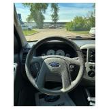 2005 FORD ESCAPE XLT *2 Owner | 4x4 | No Accidents Reported* (NO RESERVE)