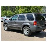 2005 FORD ESCAPE XLT *2 Owner | 4x4 | No Accidents Reported* (NO RESERVE)