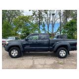 2009 TOYOTA TACOMA *143k Miles | 4x4 | No Accidents Reported* (NO RESERVE)