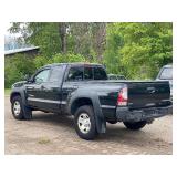 2009 TOYOTA TACOMA *143k Miles | 4x4 | No Accidents Reported* (NO RESERVE)