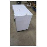 Frigidaire Convertible White Chest Freezer/Fridge