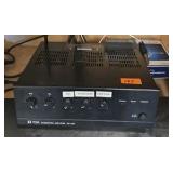 TOA integrated amplifier bg- 1030