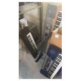 Lot of electronic key boards