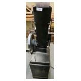 Dayton 6x12-in belt and Disc Sander