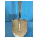 Nupla Ergo-Power round point shovel features a bright yellow 48-inch fiberglass handle.