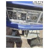 Yamaha EF7200DE generator, featuring a 7200-watt electric start gasoline engine.
