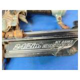Hitachi NT65M2 pneumatic finish nailer
